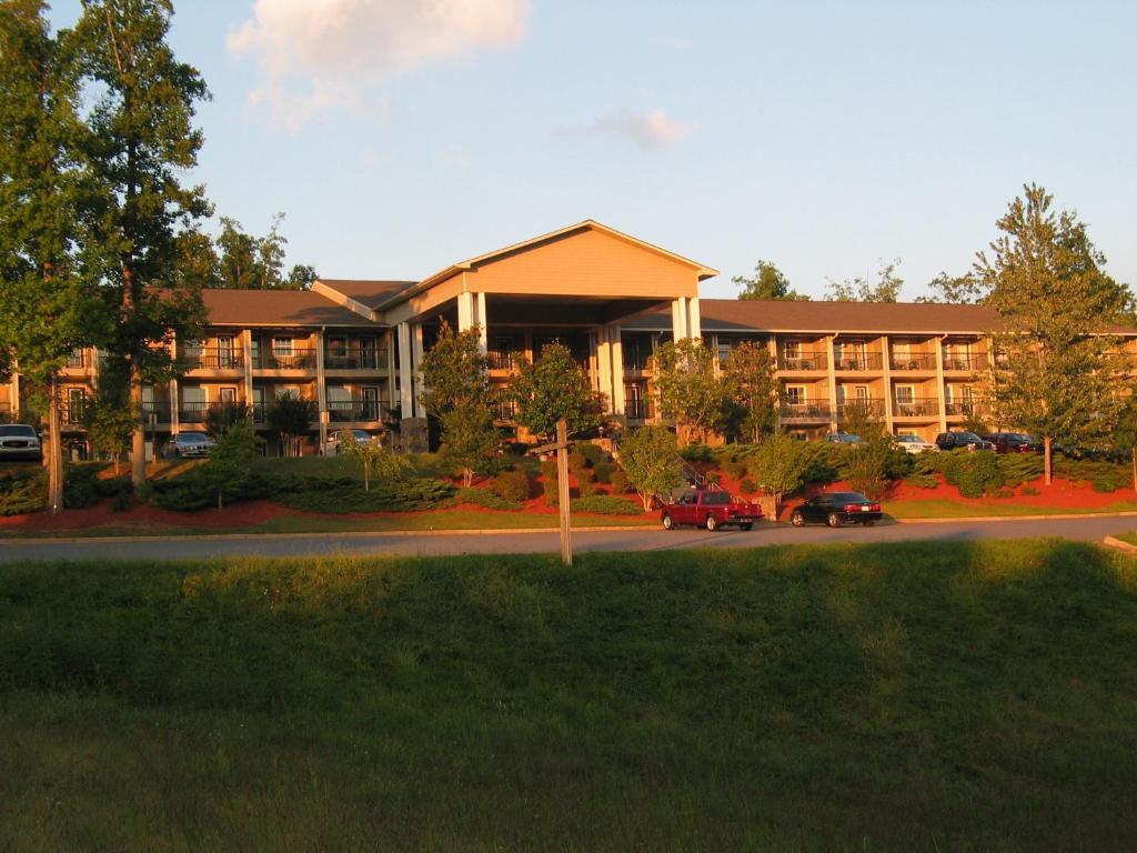 Lake Chatuge Lodge Hiawassee Exterior photo